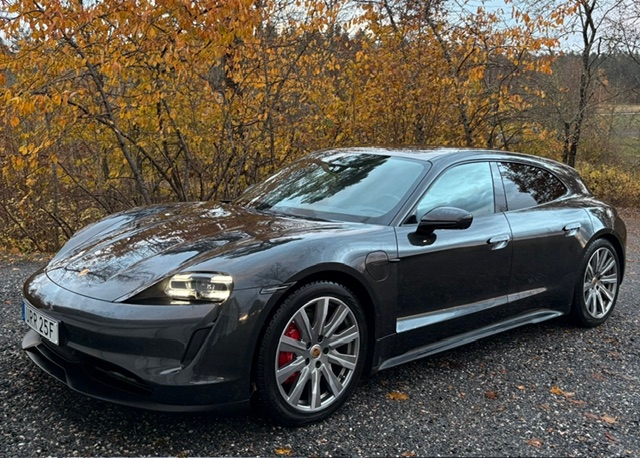 Porsche Taycan 2023, photo 6/8