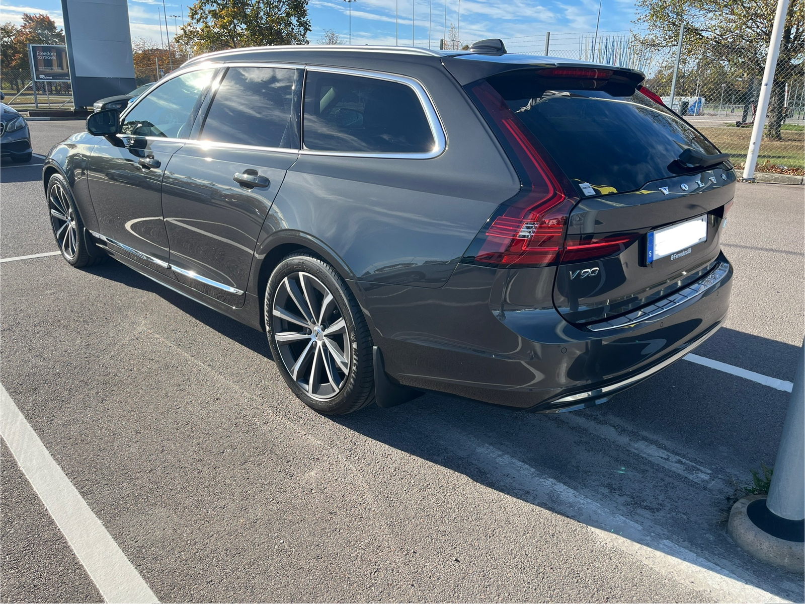 Volvo V90 T6