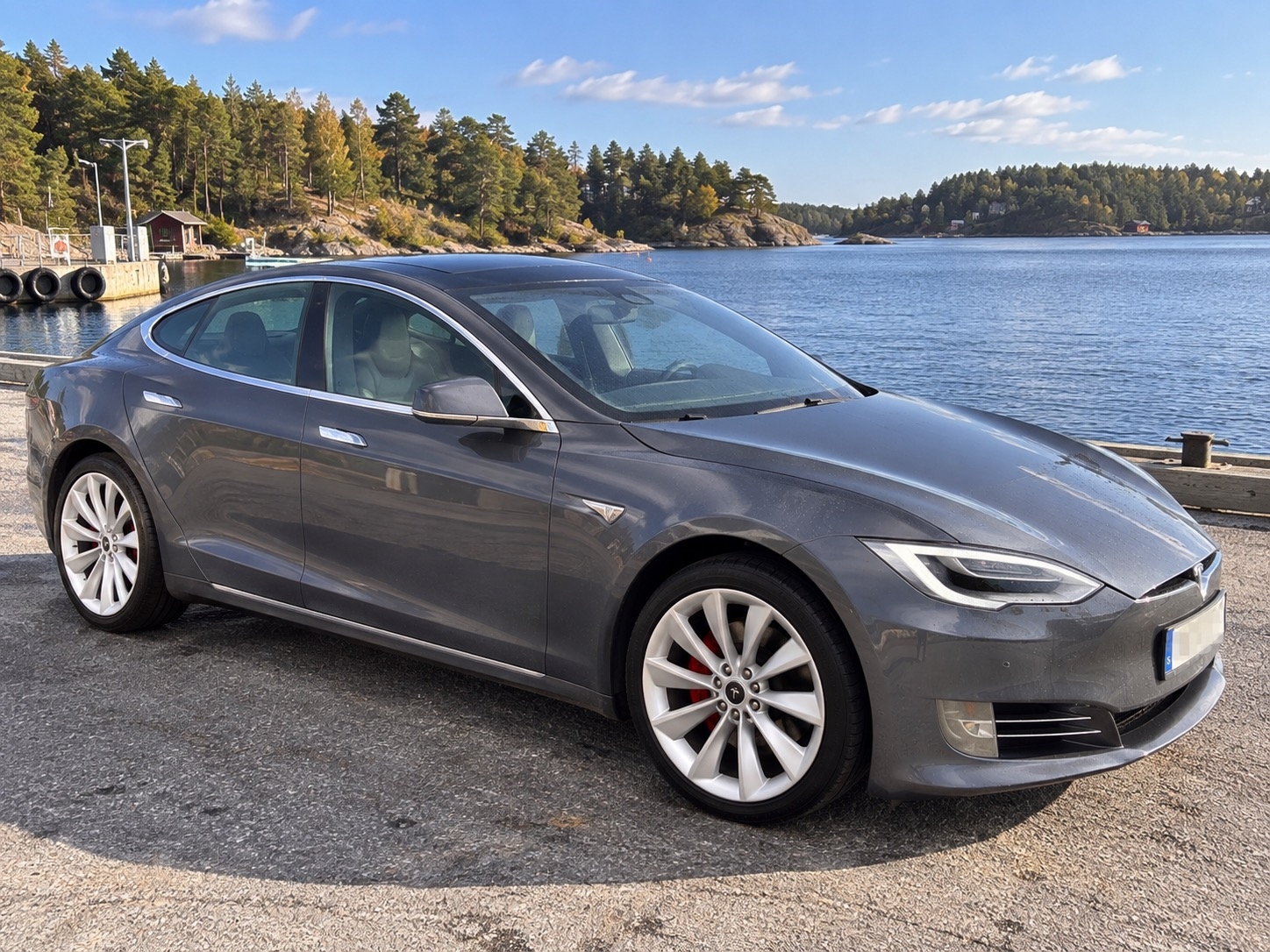 Tesla Model S 2016, photo 2/6