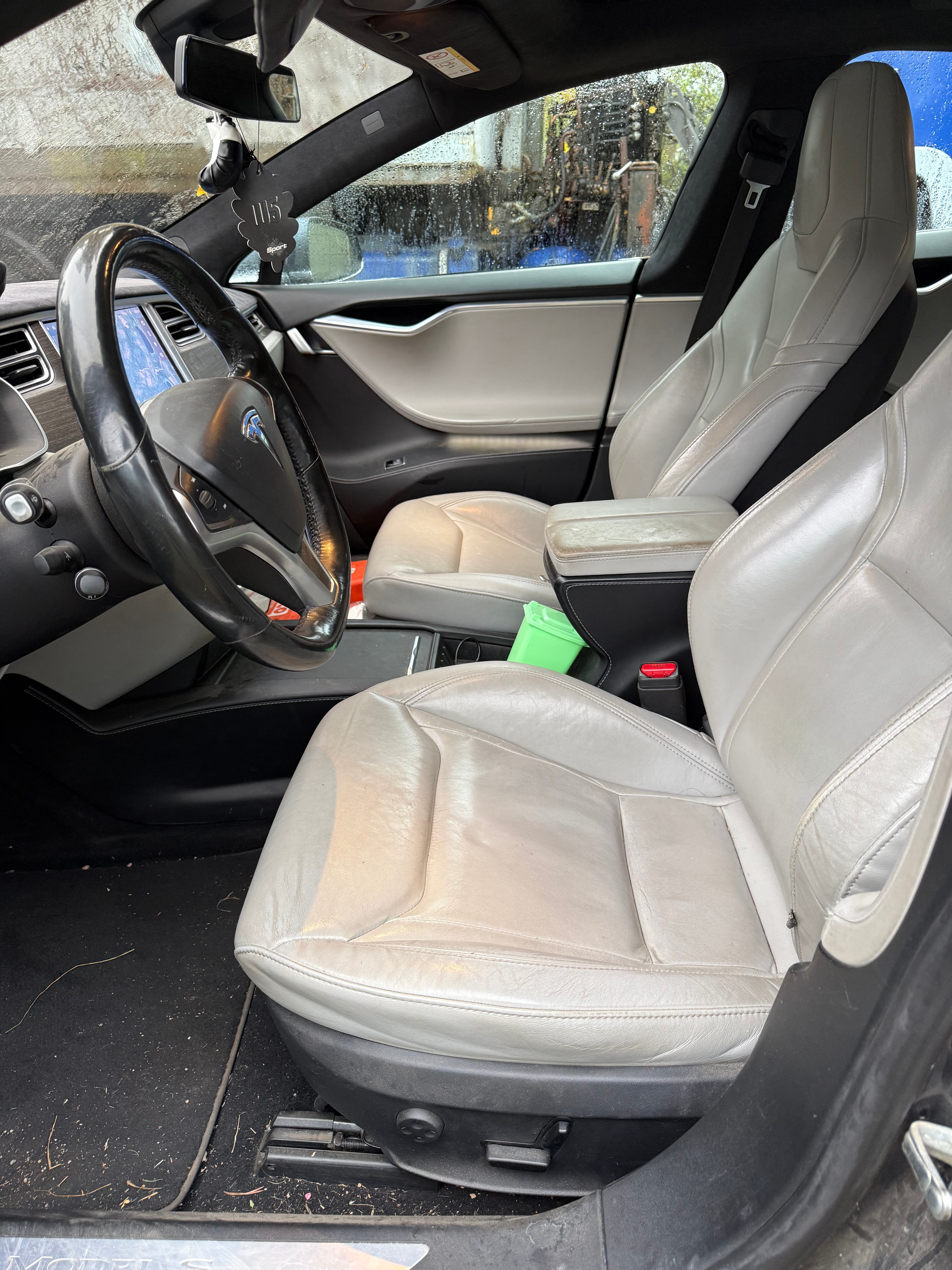 Tesla Model S 2016, photo 4/6