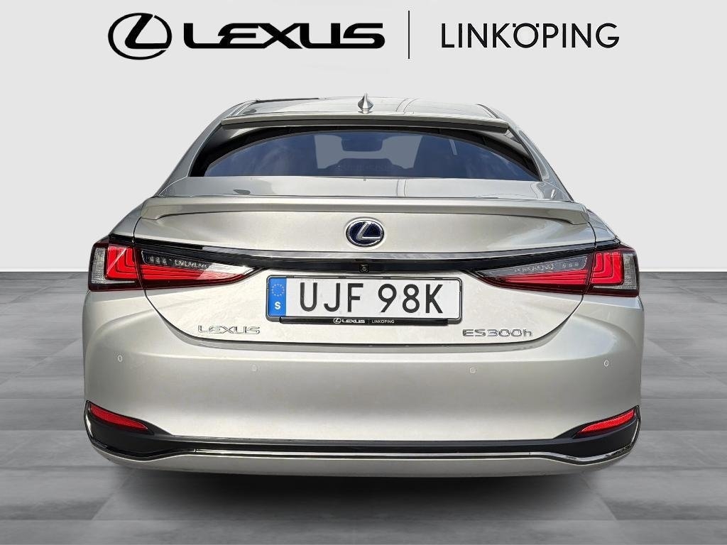Lexus ES 300h 2.5 F Sport S Euro 6 2019, bild 4/10