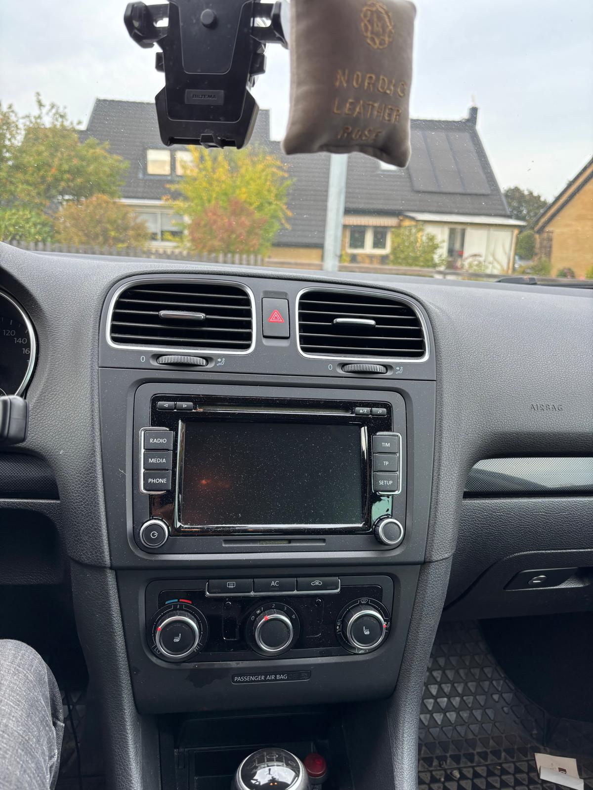 Volkswagen Golf 2011, kuva 5/5