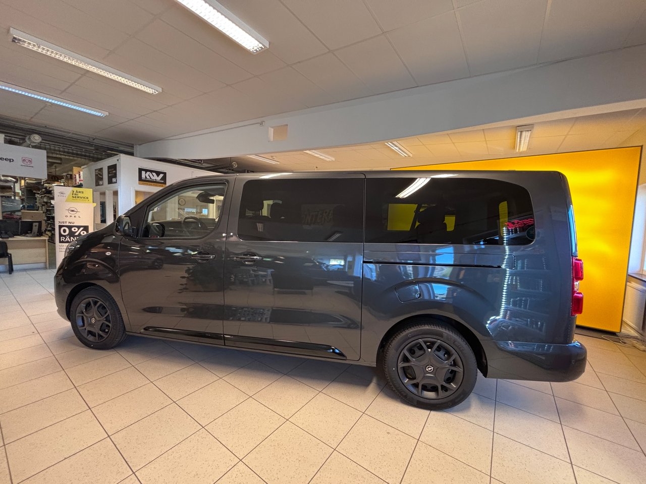 Opel Zafira 2026, photo 3/10