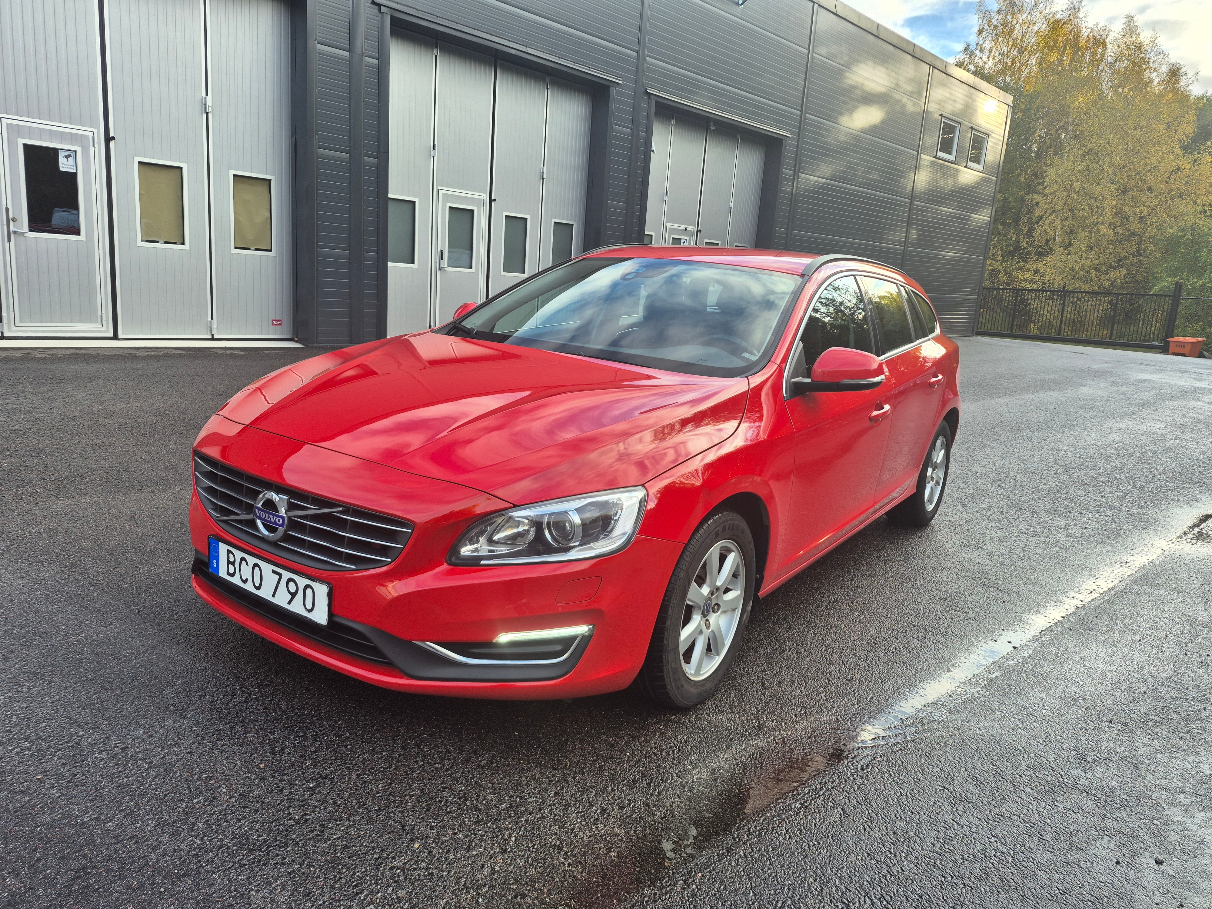 Volvo V60 D4 Geartronic 2014, bild 2/6