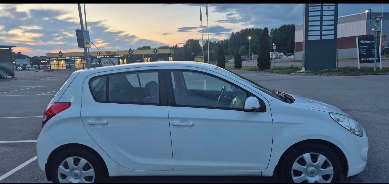 Hyundai i20 5-dörrar 1.4 Automatisk 2011, kuva 2/5