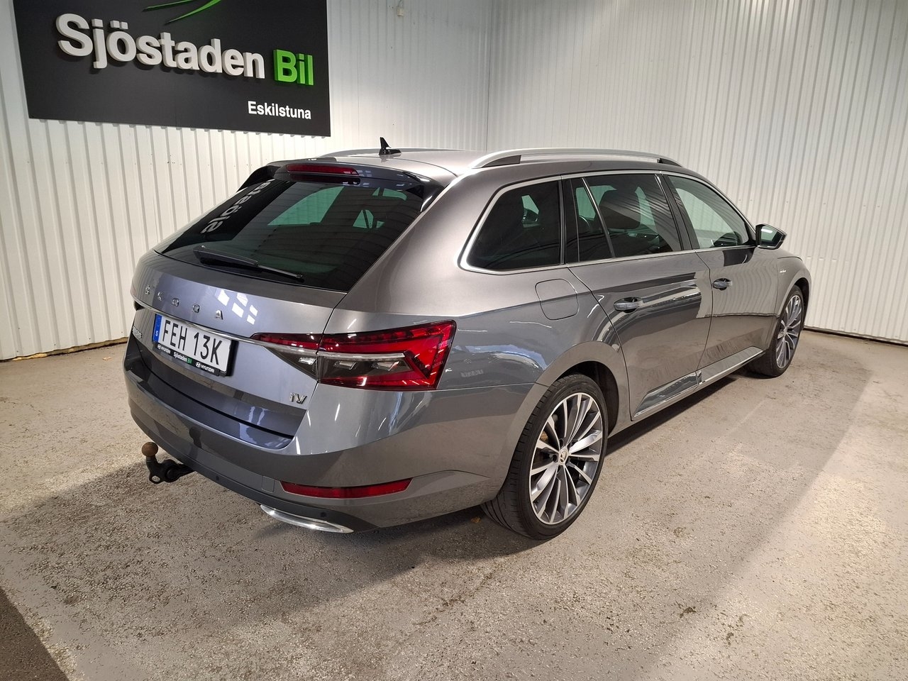 Skoda Superb 2024, photo 7/10