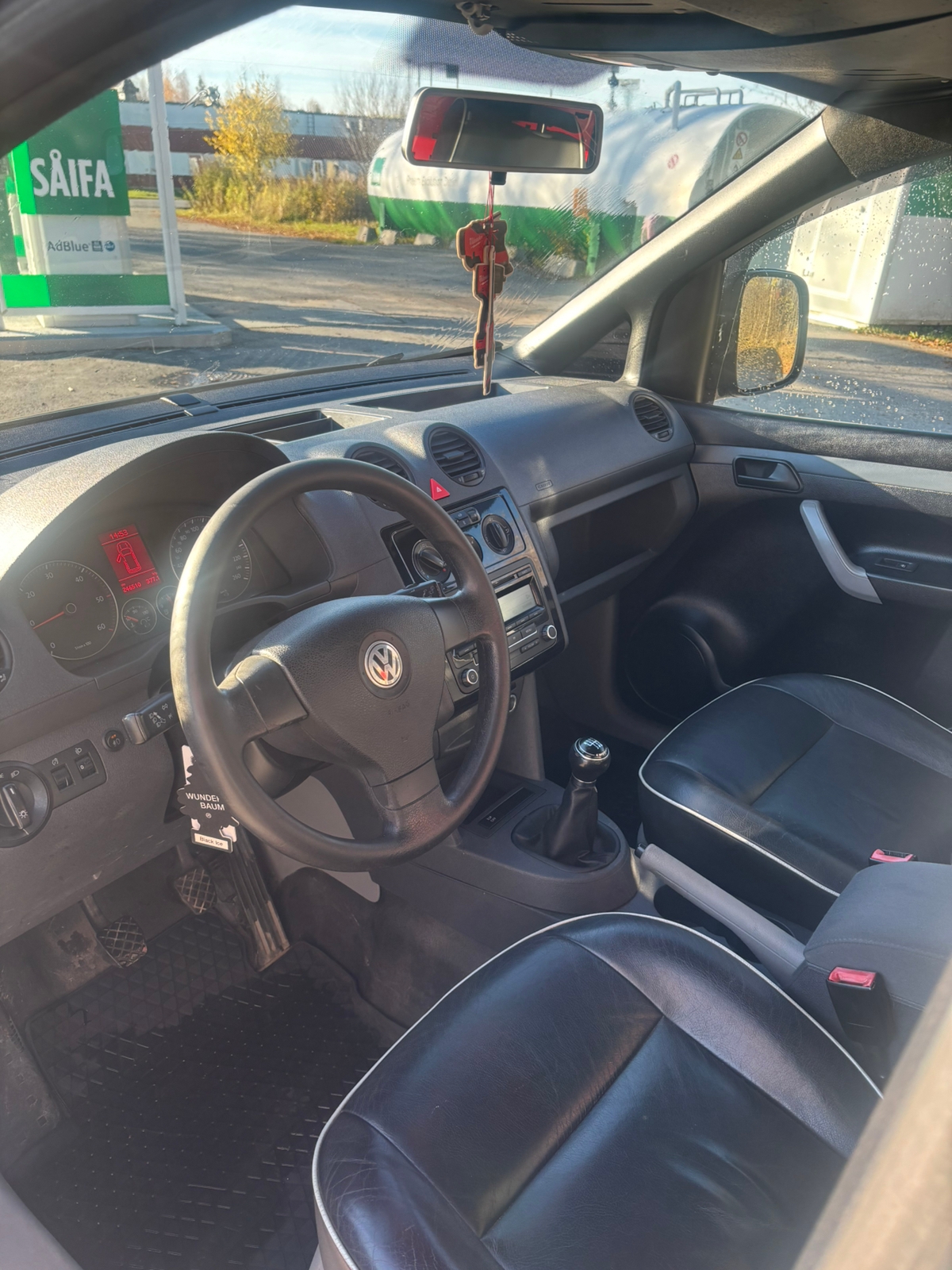 Volkswagen Caddy 2010, kuva 6/6