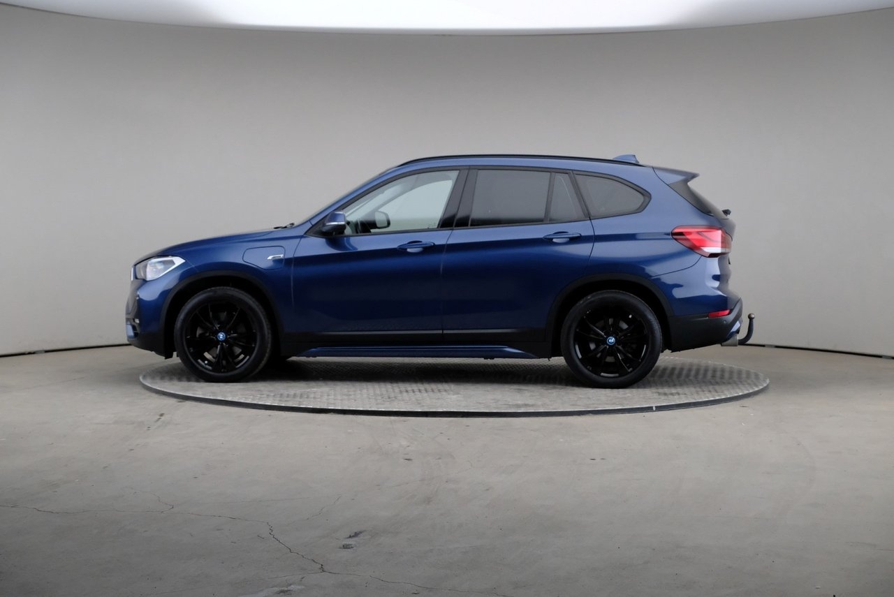 BMW X1 2022, photo 4/10