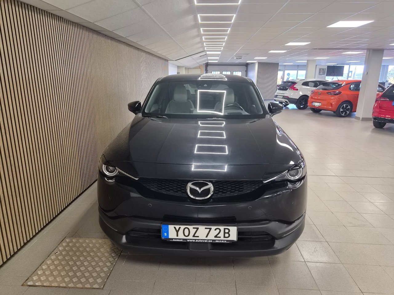 Mazda MX-30 e-Skyactiv EV 2020, photo 2/10