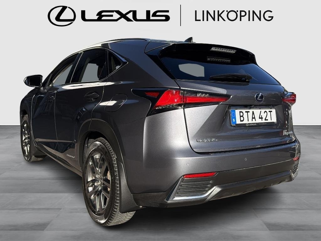 Lexus NX 300h AWD Executive Premium 2019, bild 2/10