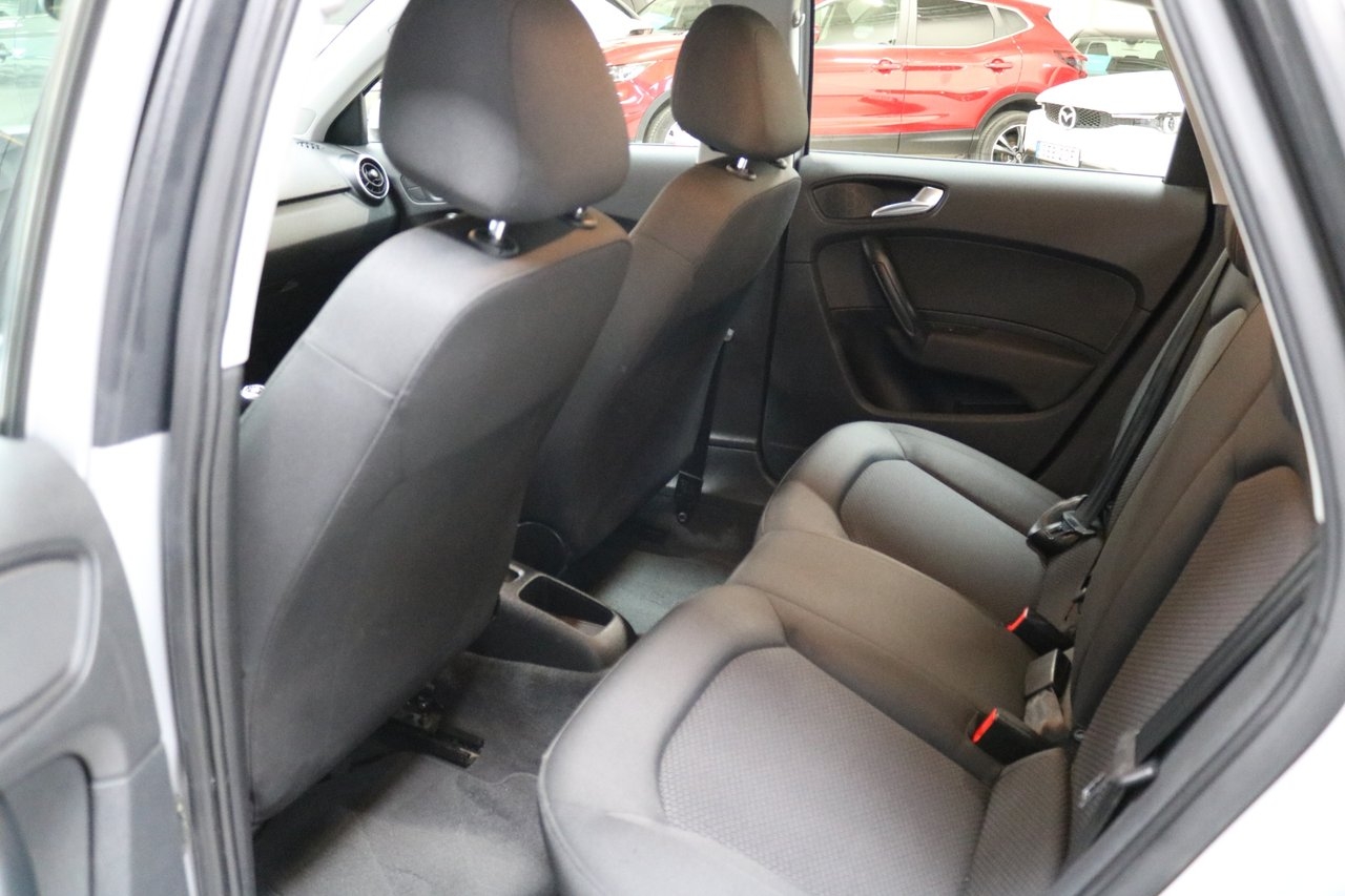 Audi A1 Sportback 1.2 TFSI 2013, photo 7/10