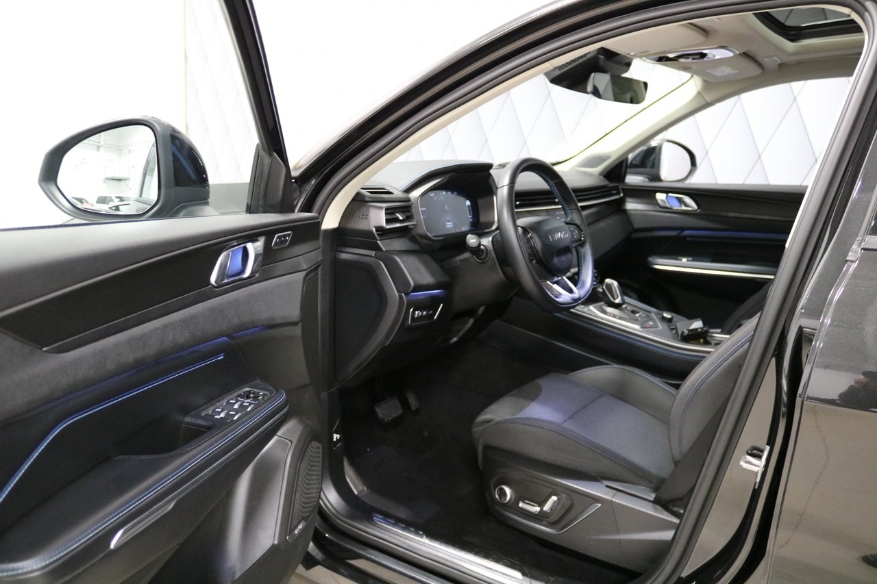 Lynk & Co 01 PHEV 2023, photo 5/10