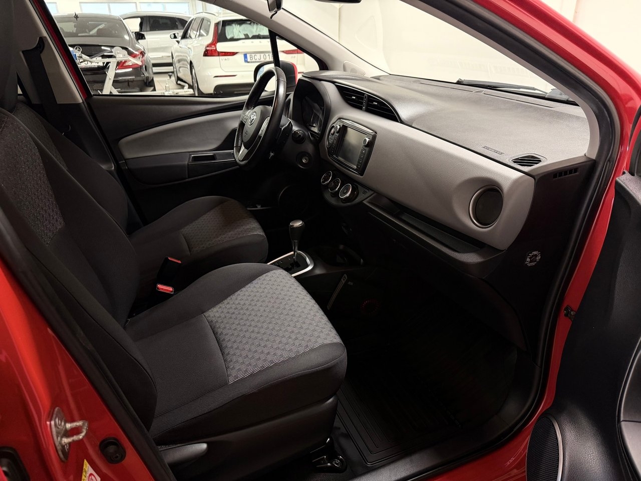 Toyota Yaris 2015, bild 7/10