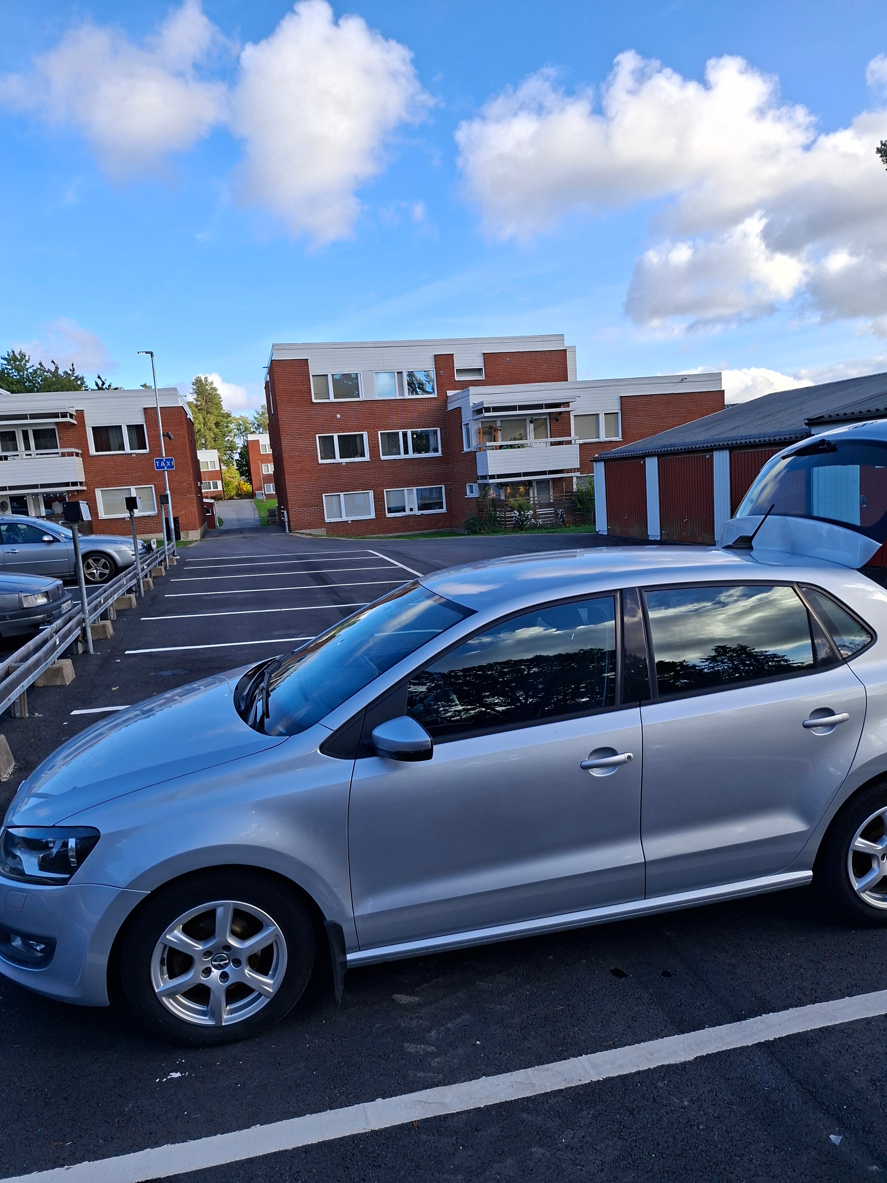 Volkswagen Polo 2011, bild 4/9