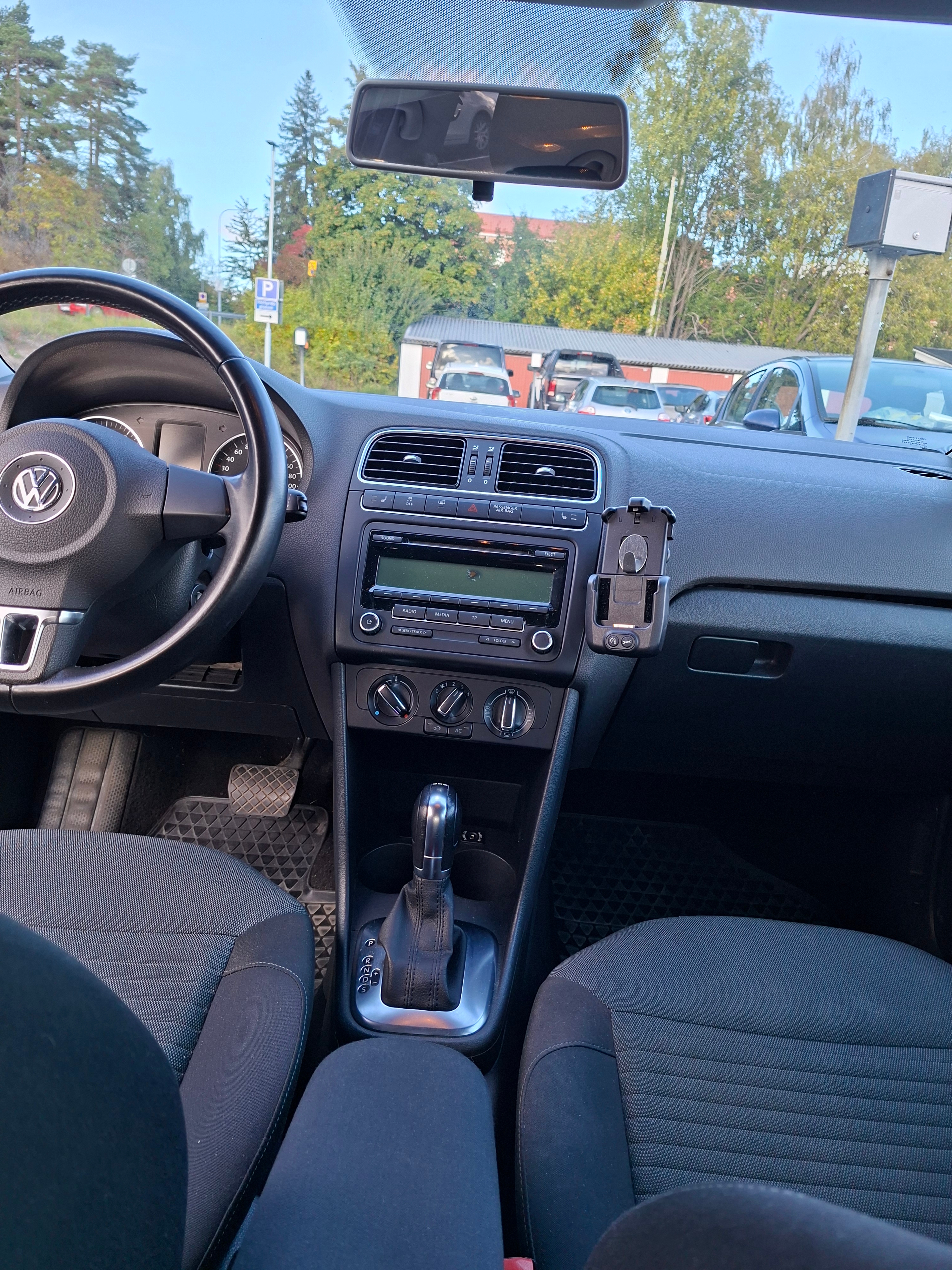 Volkswagen Polo 2011, bild 3/9