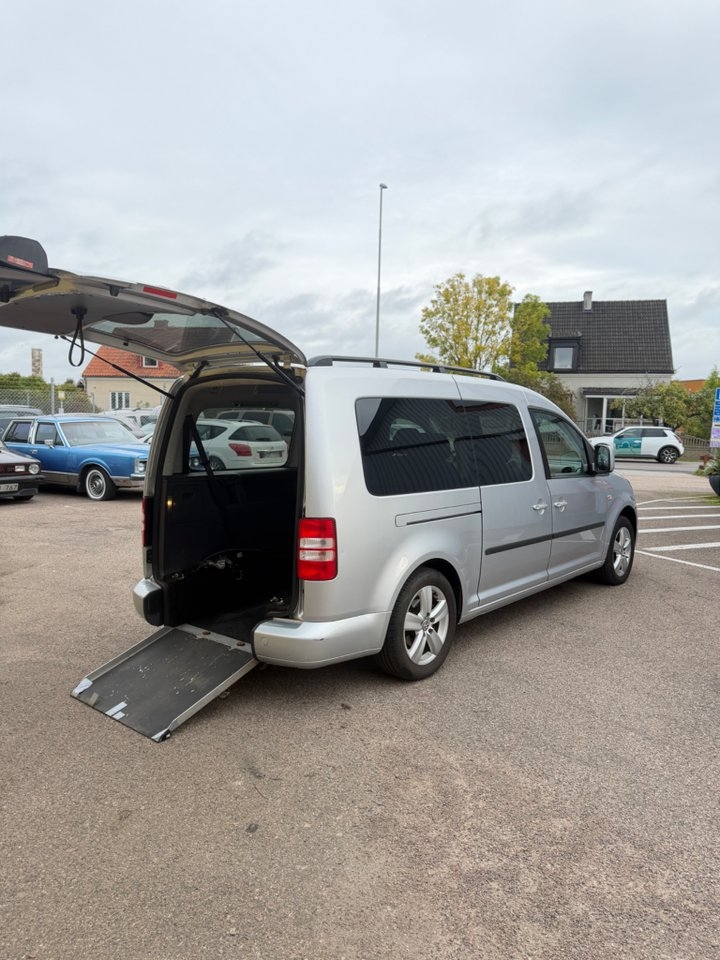 Volkswagen Caddy Maxi 2011, photo 7/10