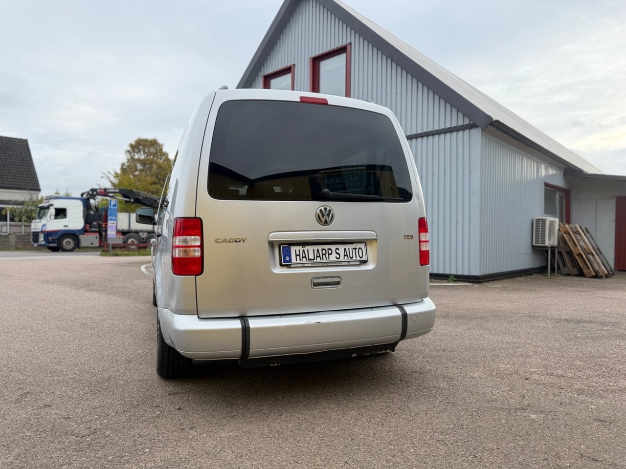 Volkswagen Caddy Maxi 2011, photo 3/10