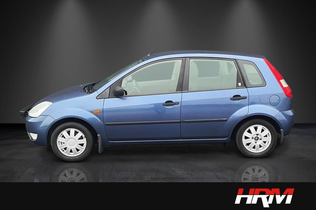 Ford Fiesta 1.4 låga mil 5-dörr drag 2005, bild 2/10