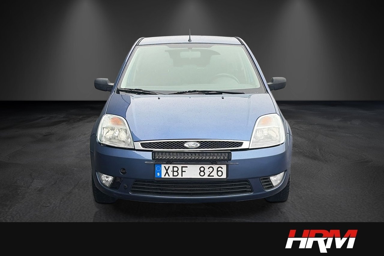 Ford Fiesta 1.4 låga mil 5-dörr drag 2005, bild 5/10