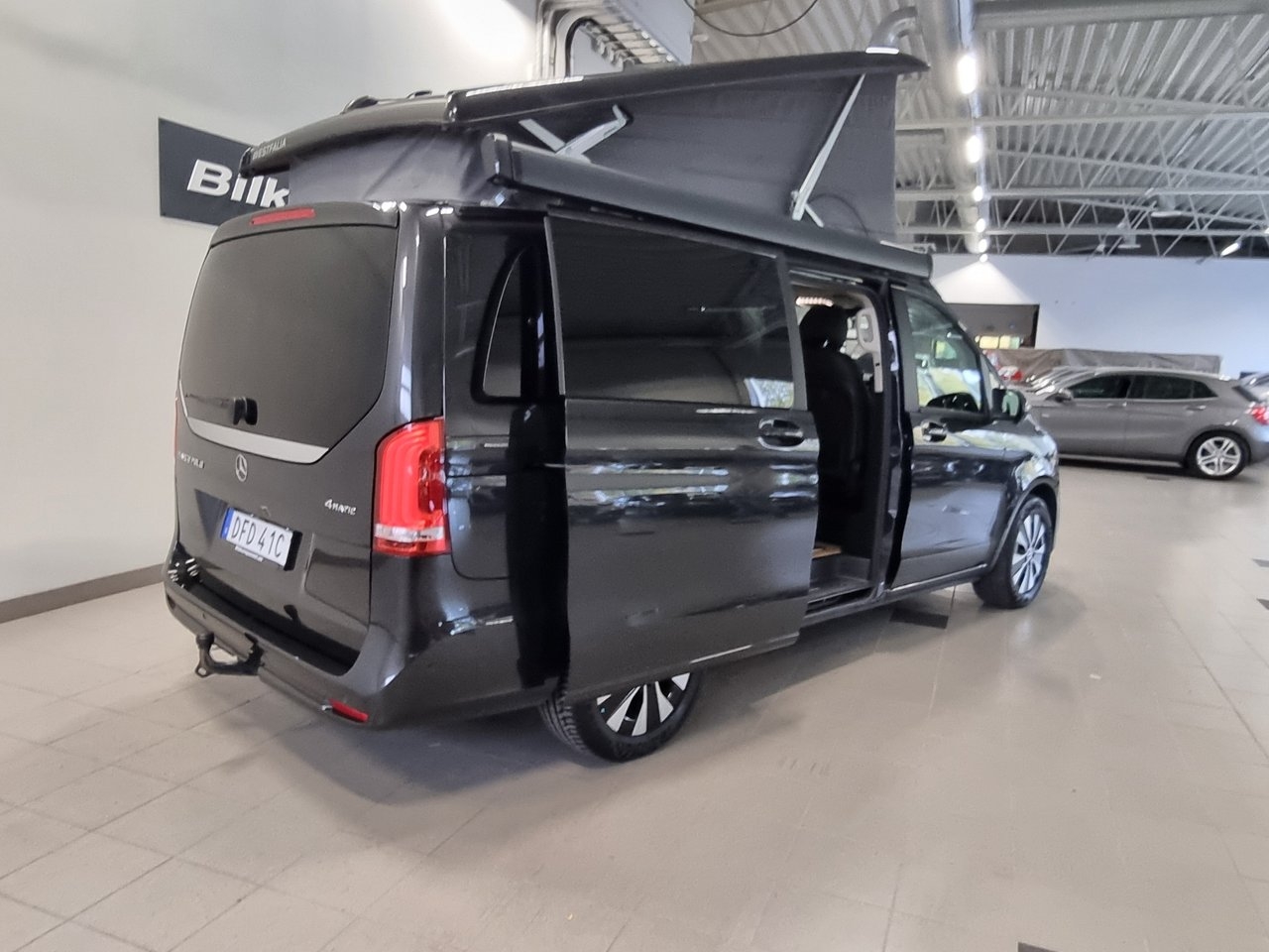 Mercedes-Benz V 2023, kuva 4/10