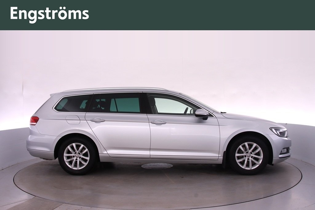 Volkswagen Passat 2018, bild 2/10