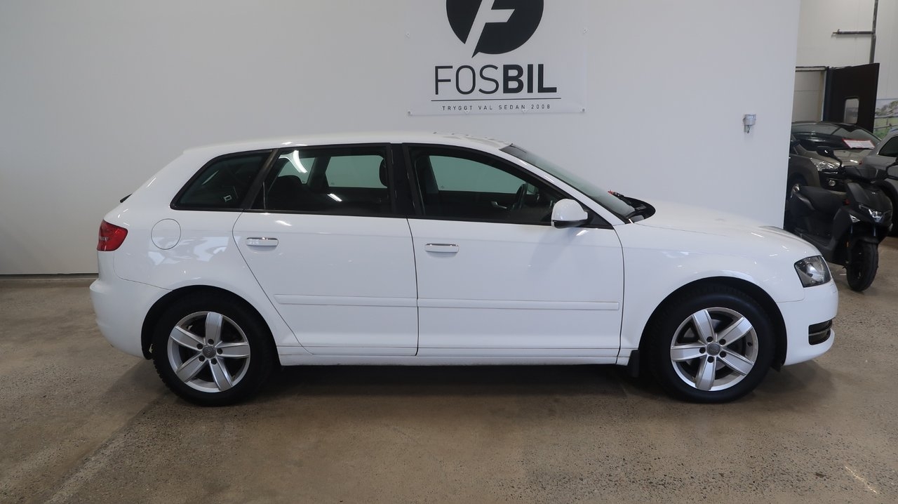 Audi A3 2.0 TDI Nyservad Kamremsbytt 2013, kuva 3/10