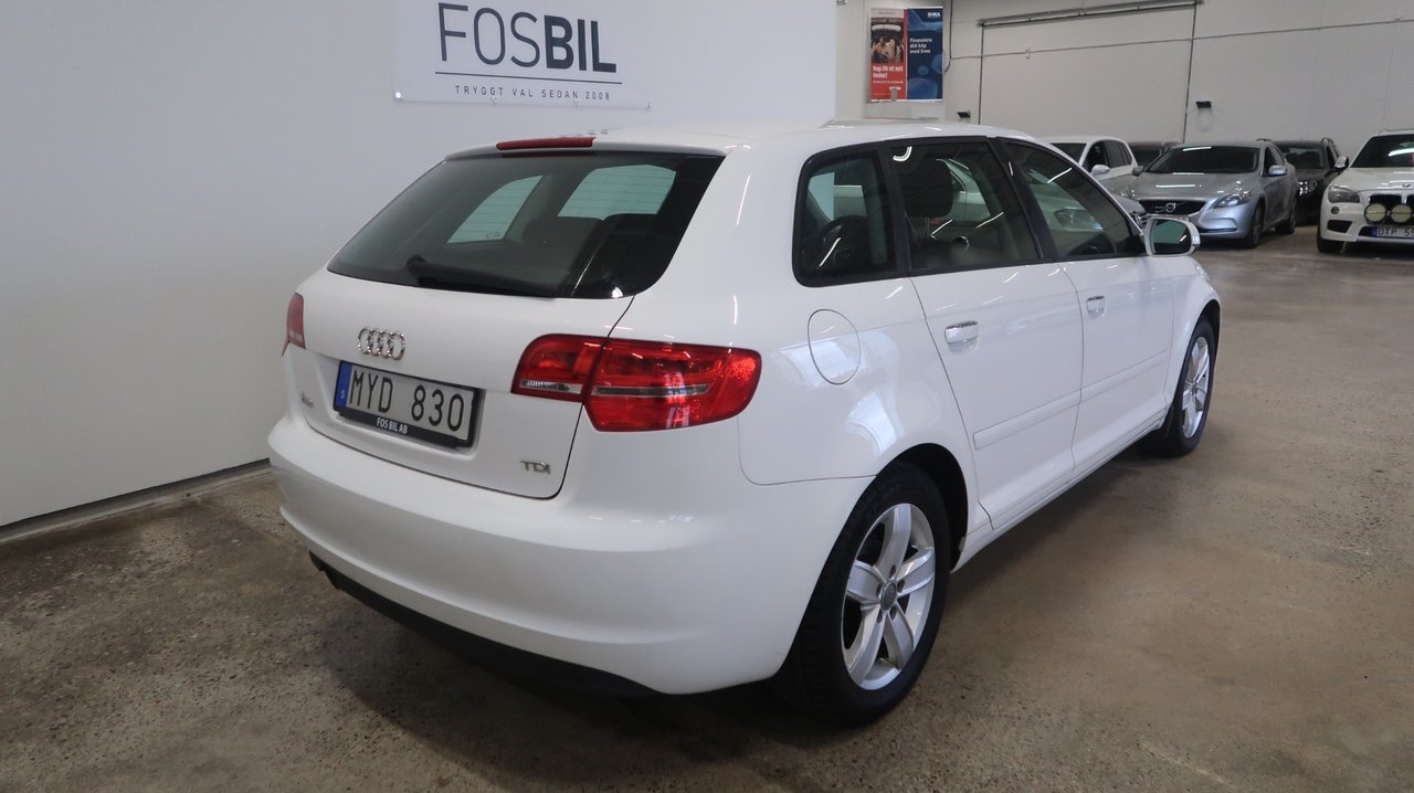 Audi A3 2.0 TDI Nyservad Kamremsbytt 2013, kuva 4/10