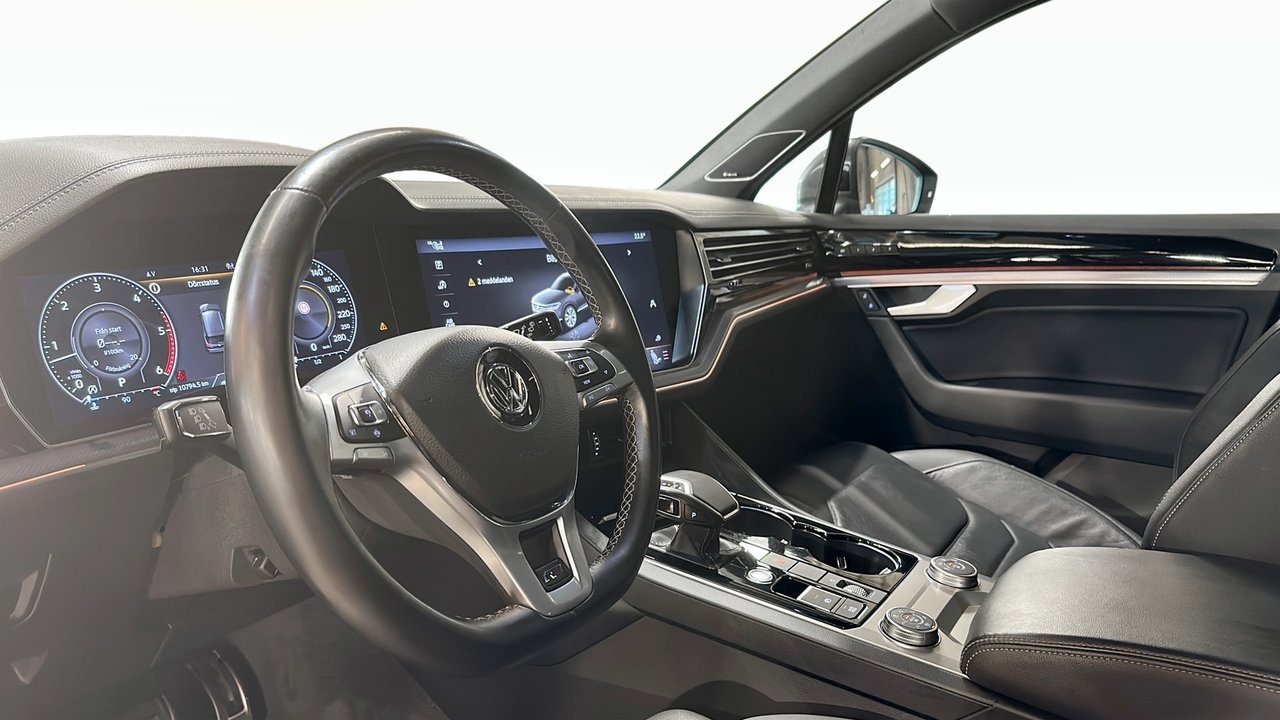 Volkswagen Touareg 2019, kuva 7/10