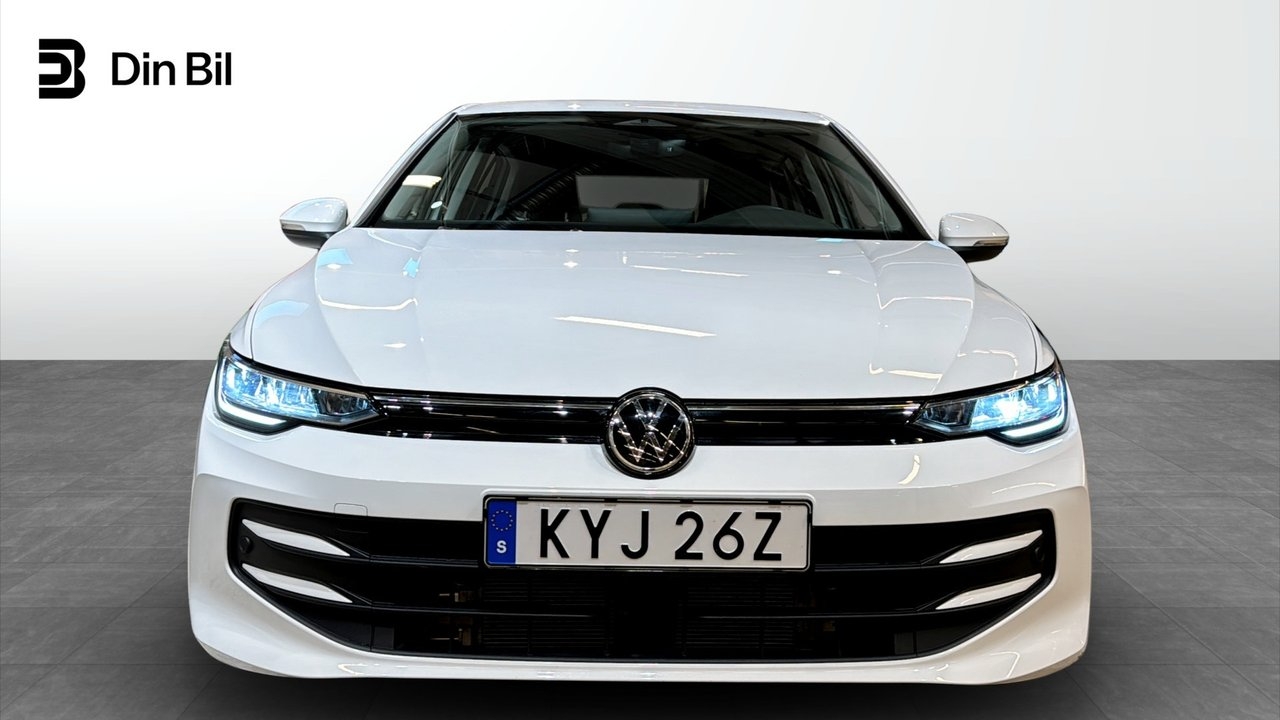 Volkswagen Golf eTSI150 DSG 2026, photo 4/10