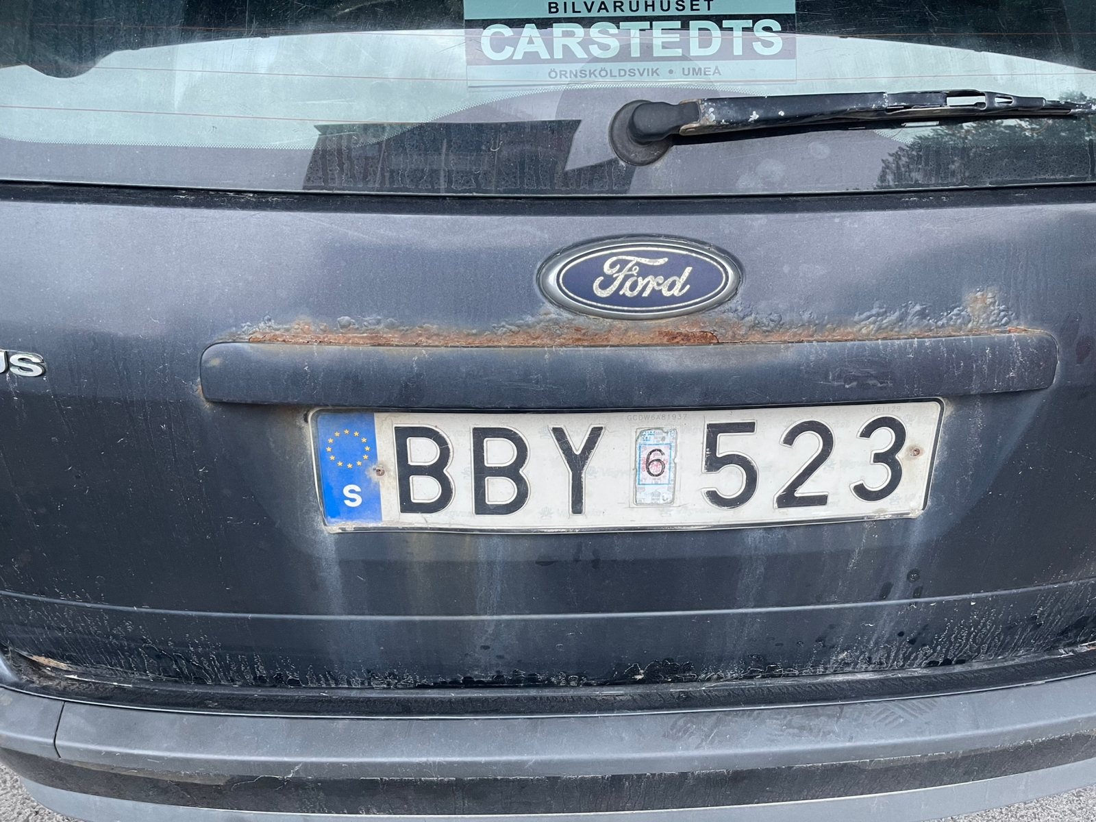 Ford Focus Kombi 1.8 Flexifuel Manuell 2007, bild 2/4