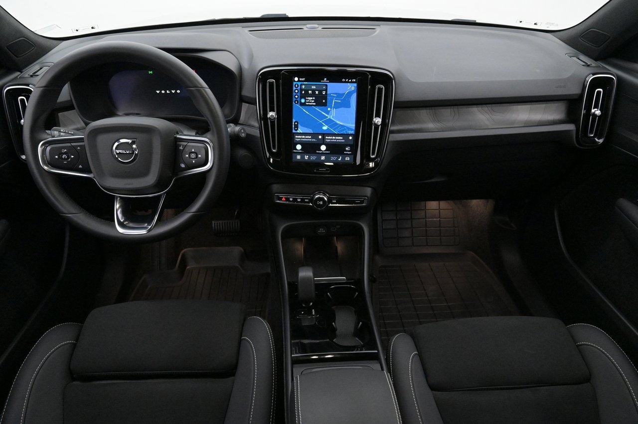 Volvo XC40 Recharge Twin Core Drag 2024, photo 6/10