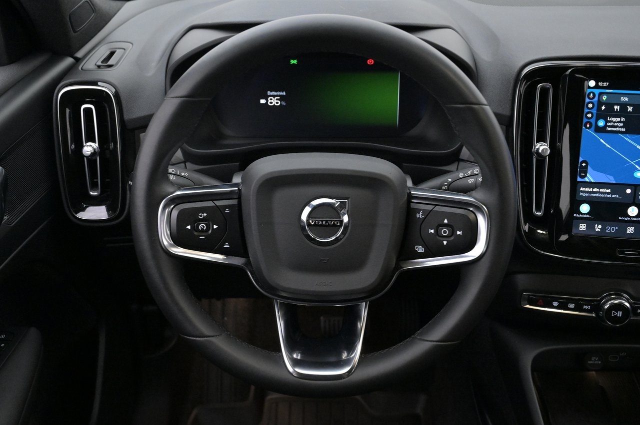 Volvo XC40 Recharge Twin Core Drag 2024, photo 7/10