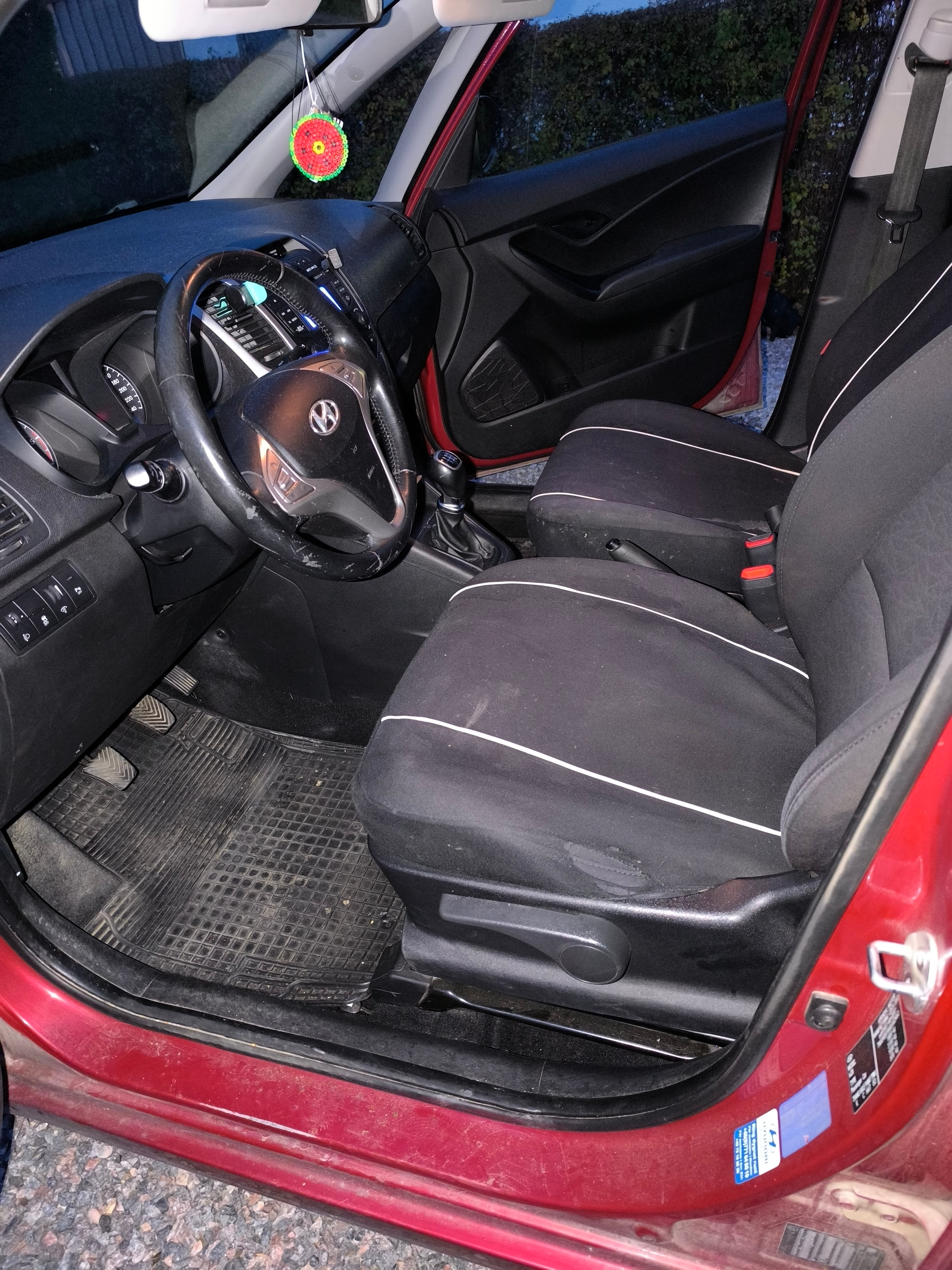 Hyundai ix20 1.4 CRDi Manuell 2011, photo 6/7