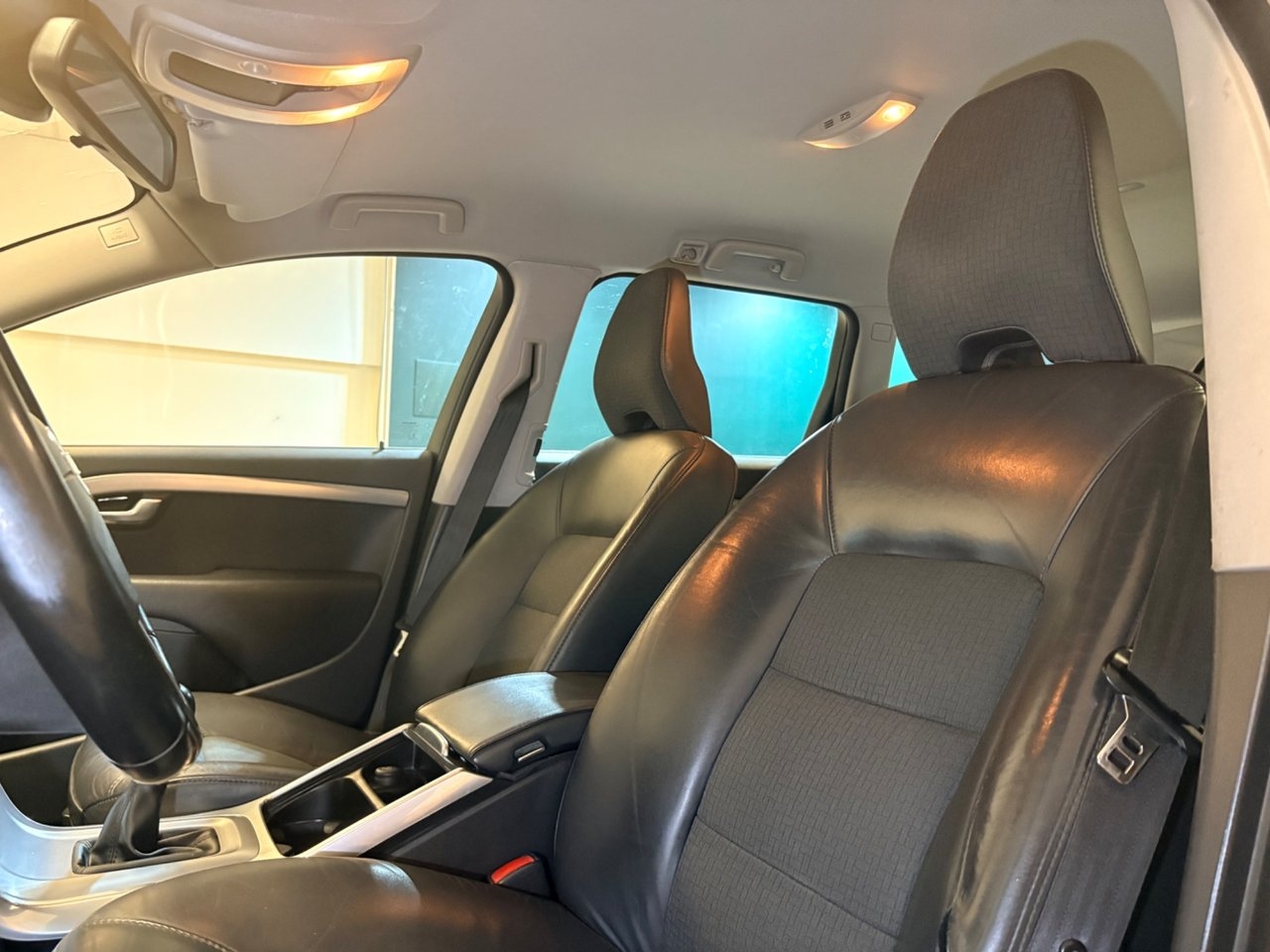 Volvo V70 2015, photo 5/10