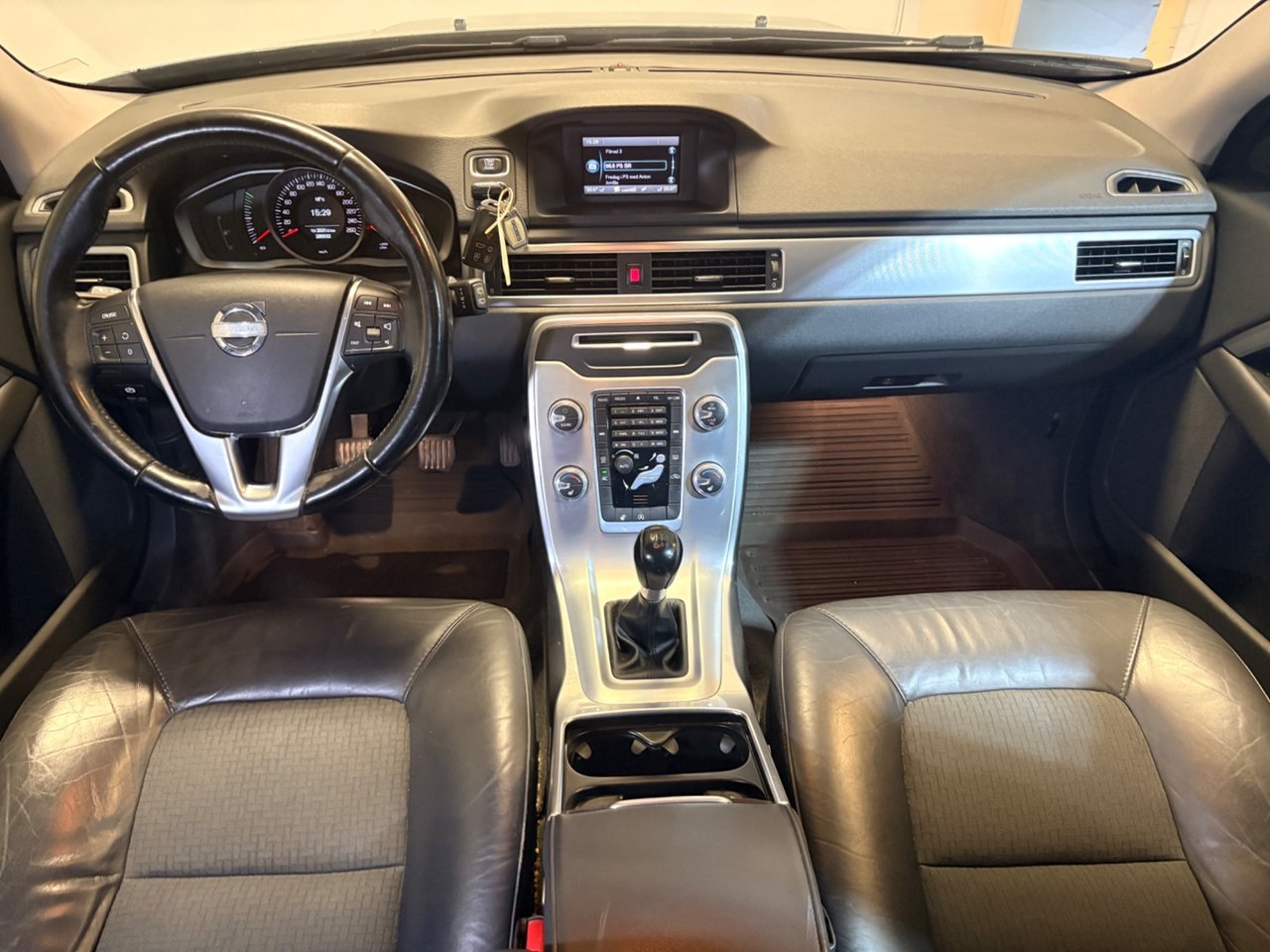Volvo V70 2015, photo 7/10