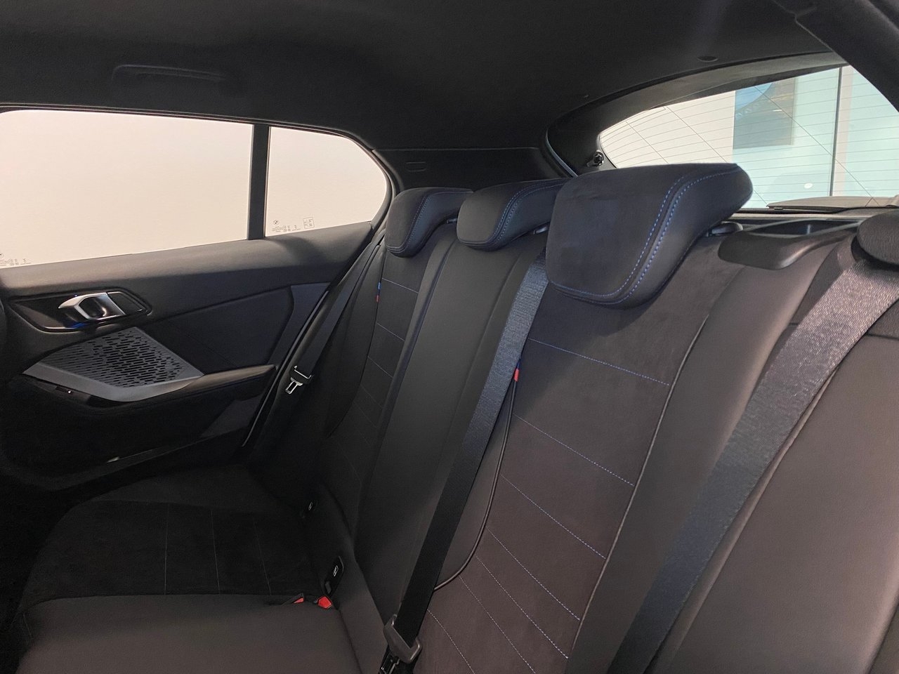 BMW 120 2026, bild 7/10