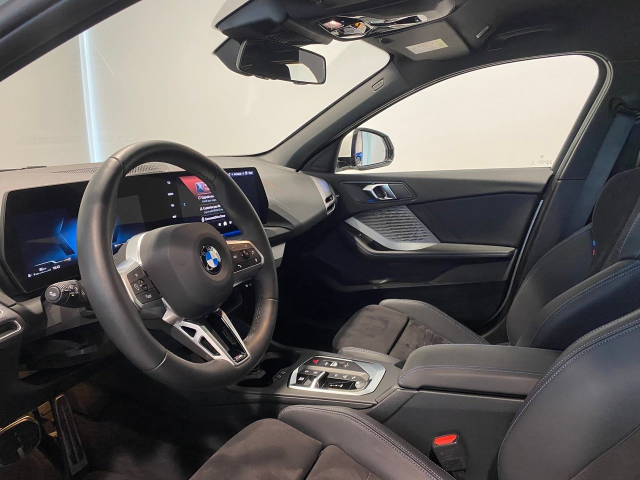 BMW 120 2026, bild 5/10