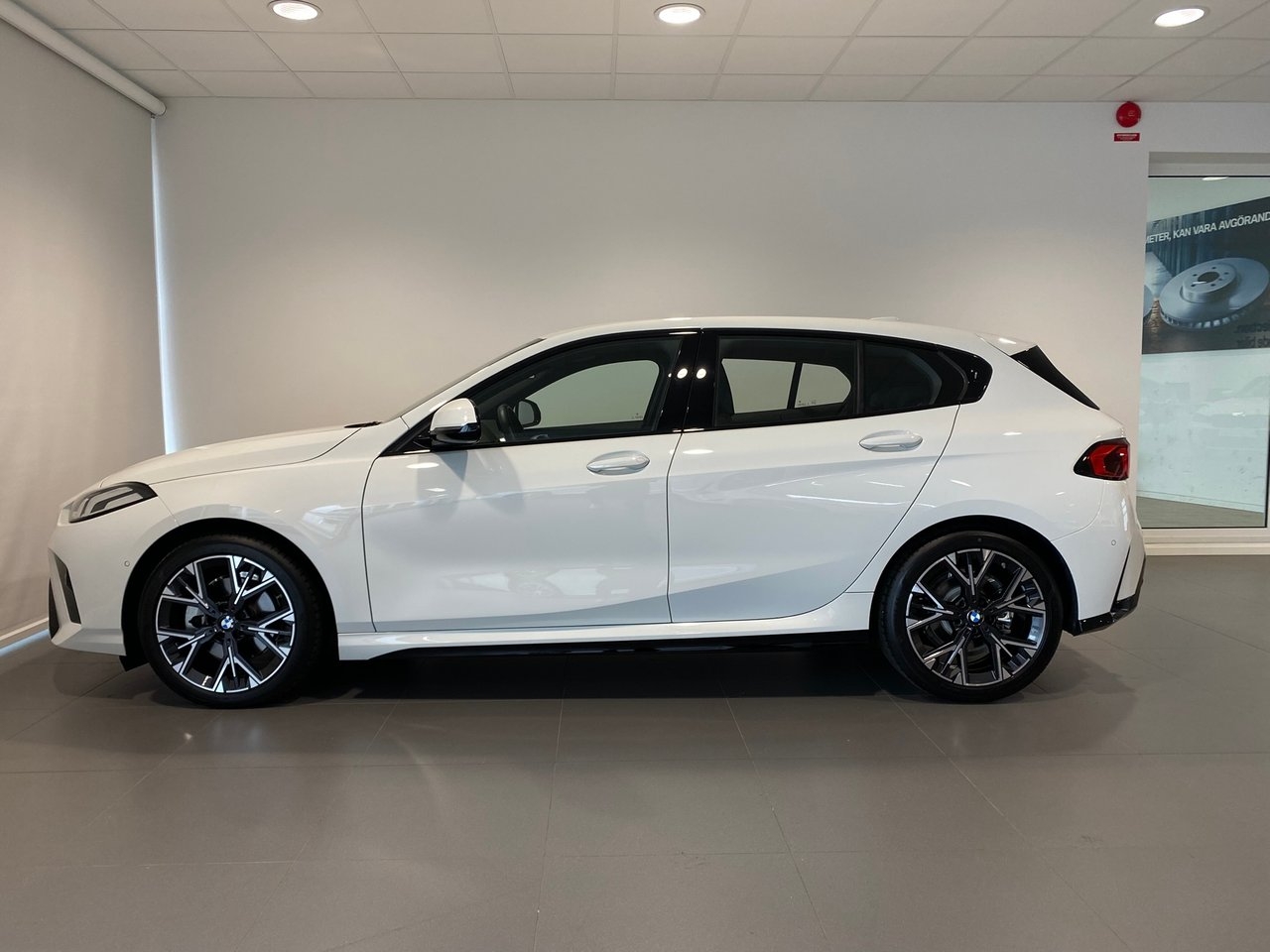 BMW 120 2026, bild 2/10