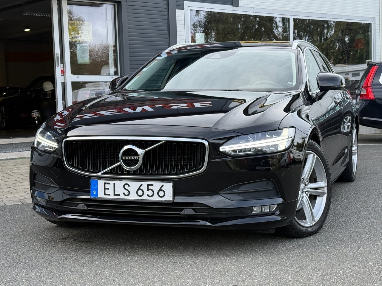 Volvo V90 D4 Geartronic Momentum Euro 6 2019, kuva 2/10