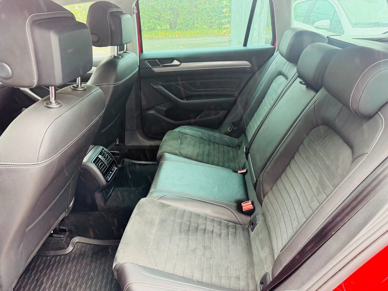 Volkswagen Passat 2021, bild 7/10