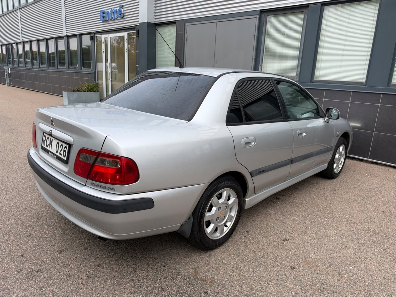 Mitsubishi Carisma 2000, kuva 4/10