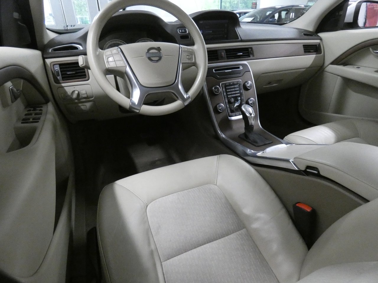 Volvo V70 T4F Powershift Momentum Euro 5 2013, bild 7/10