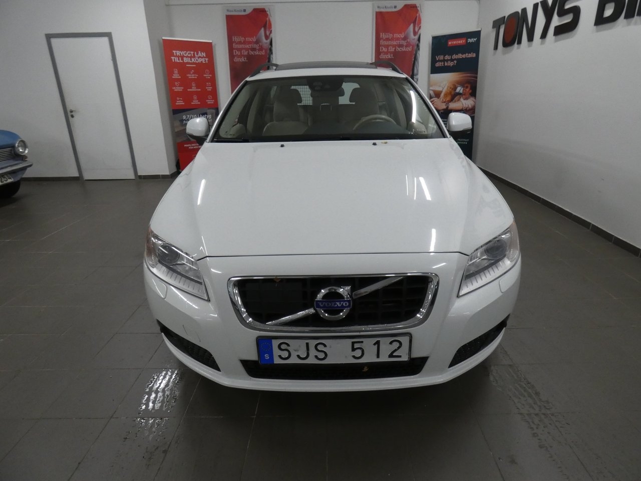 Volvo V70 T4F Powershift Momentum Euro 5 2013, bild 2/10