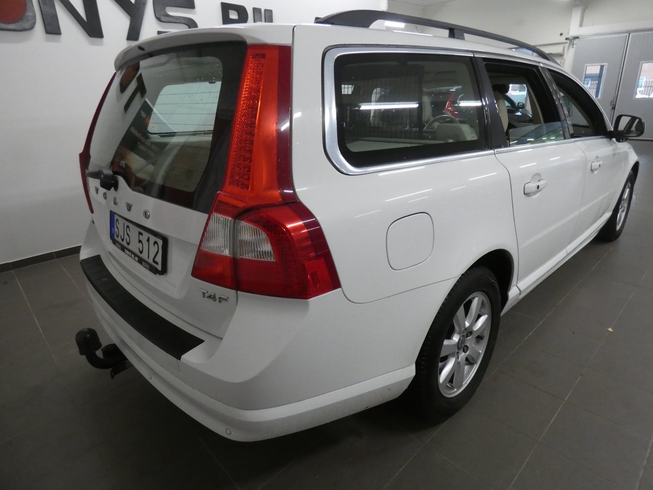 Volvo V70 T4F Powershift Momentum Euro 5 2013, bild 5/10