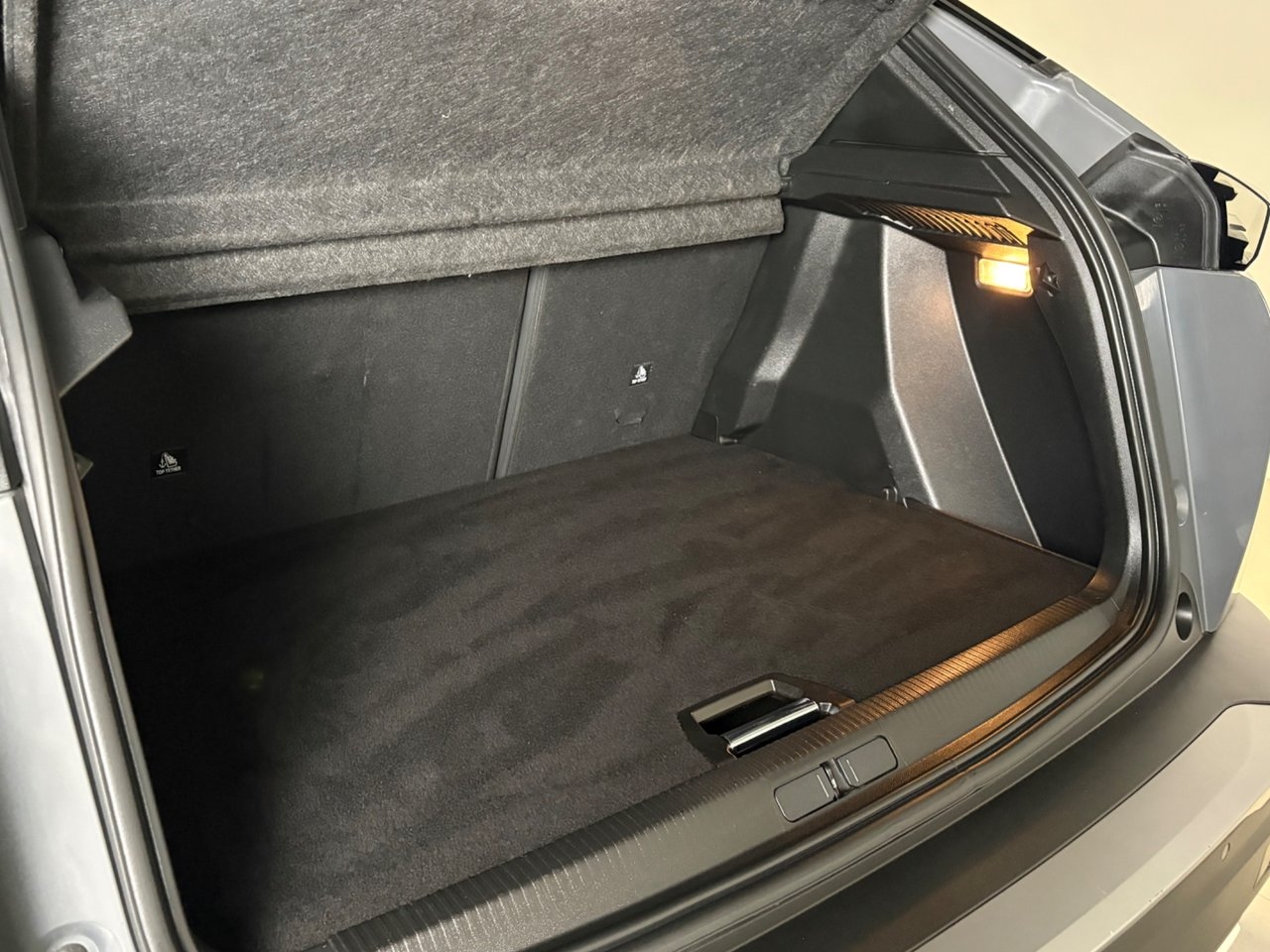 Peugeot 2008 GT Hybrid 145hk AUT 2025, kuva 7/10