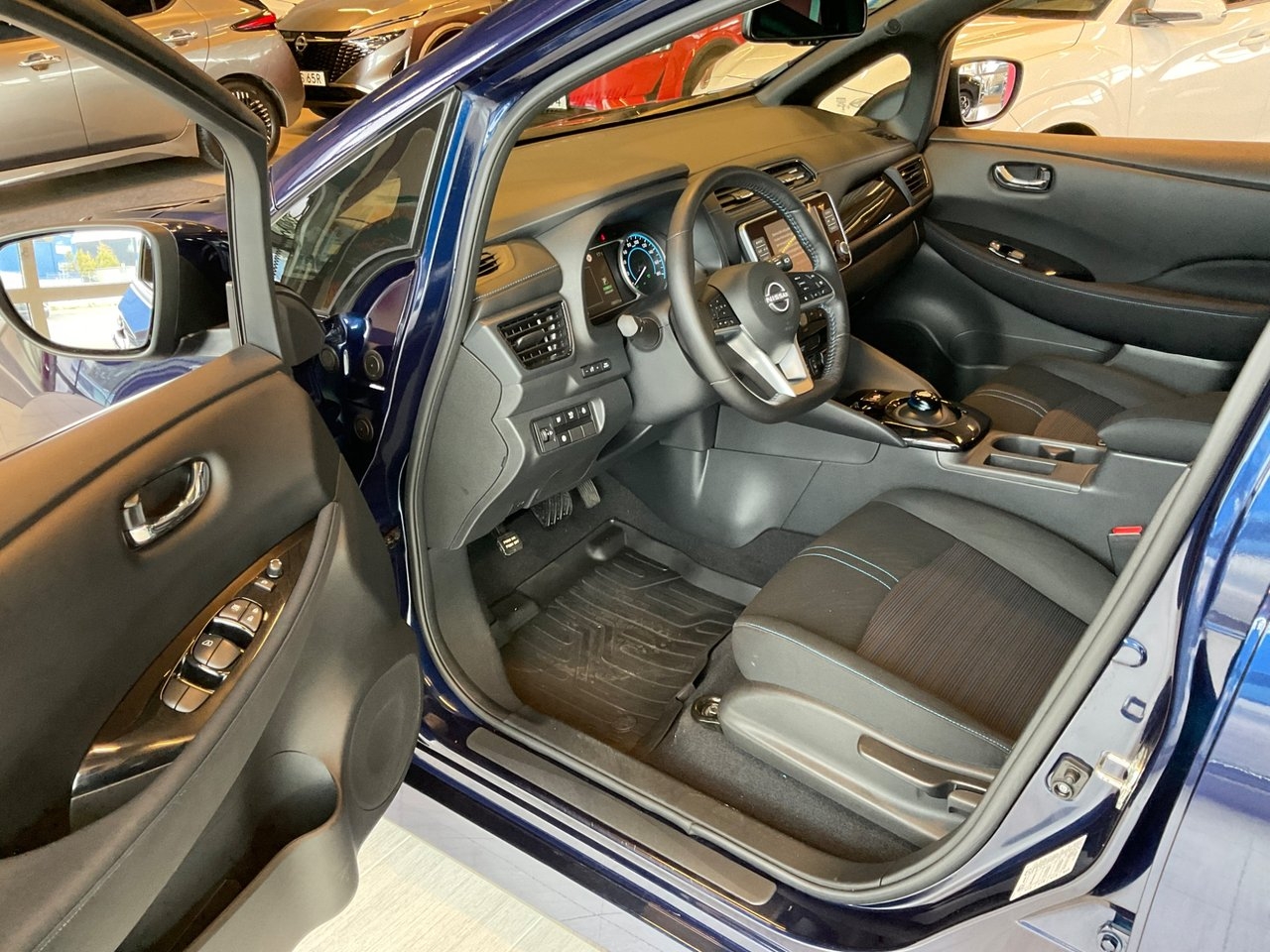 Nissan Leaf N-Connecta (150hk) S/V-hjul 2024, bild 6/10