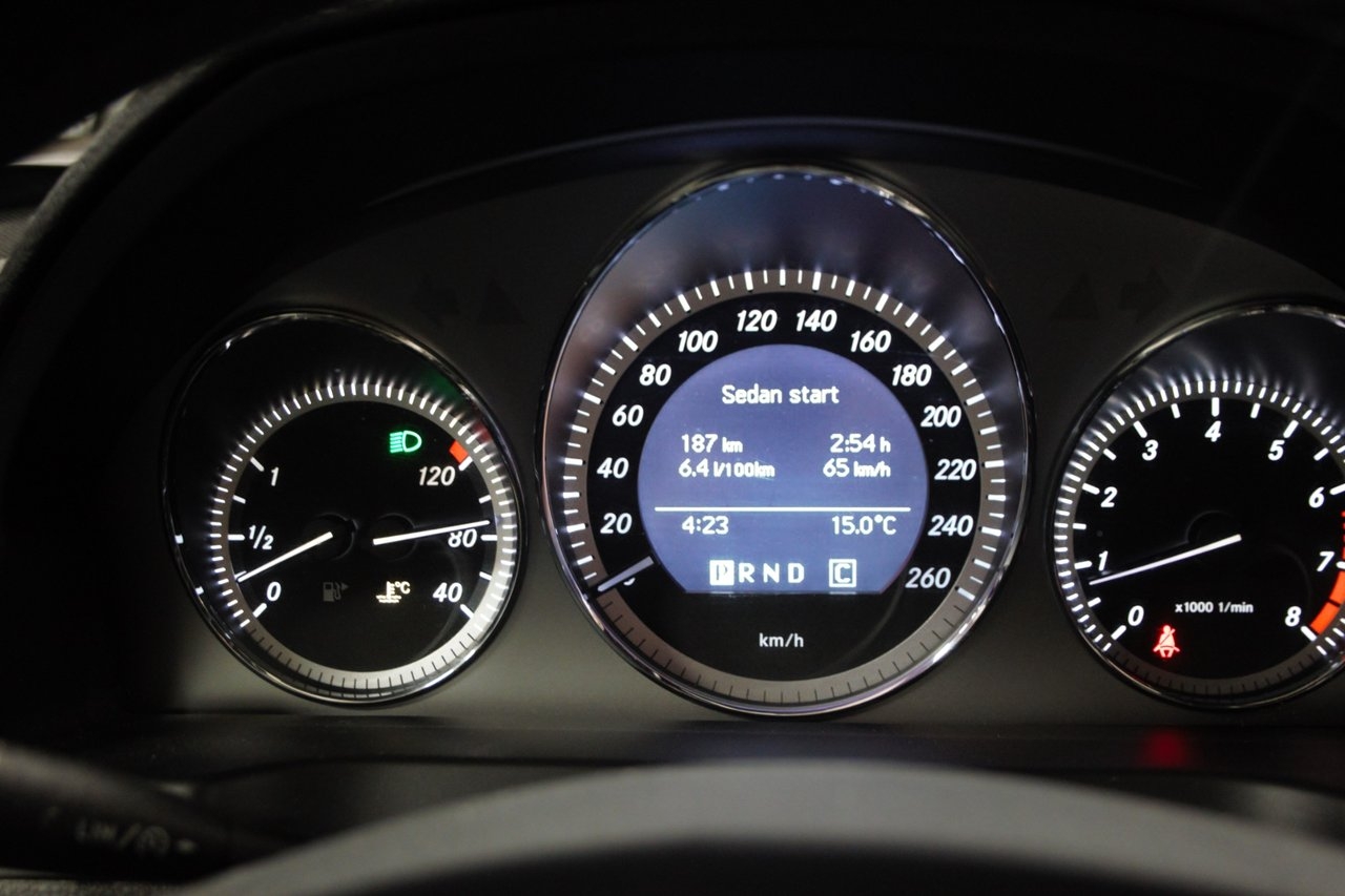 Mercedes-Benz C 2010, kuva 6/10