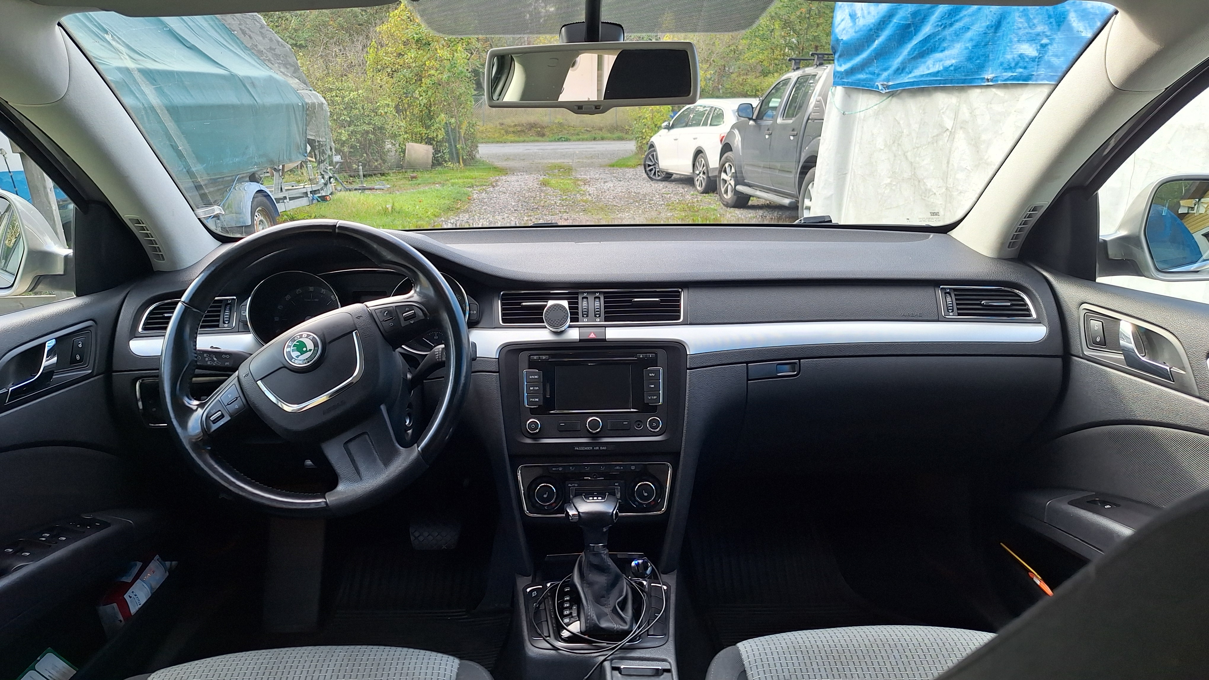 Skoda Superb 2012, bild 7/10