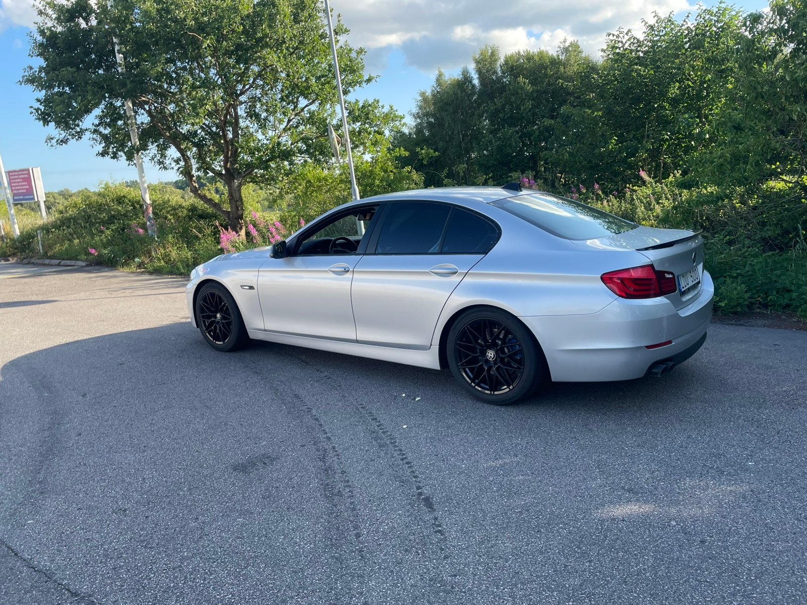 BMW 520 d Sedan Steptronic 2011, bild 2/5