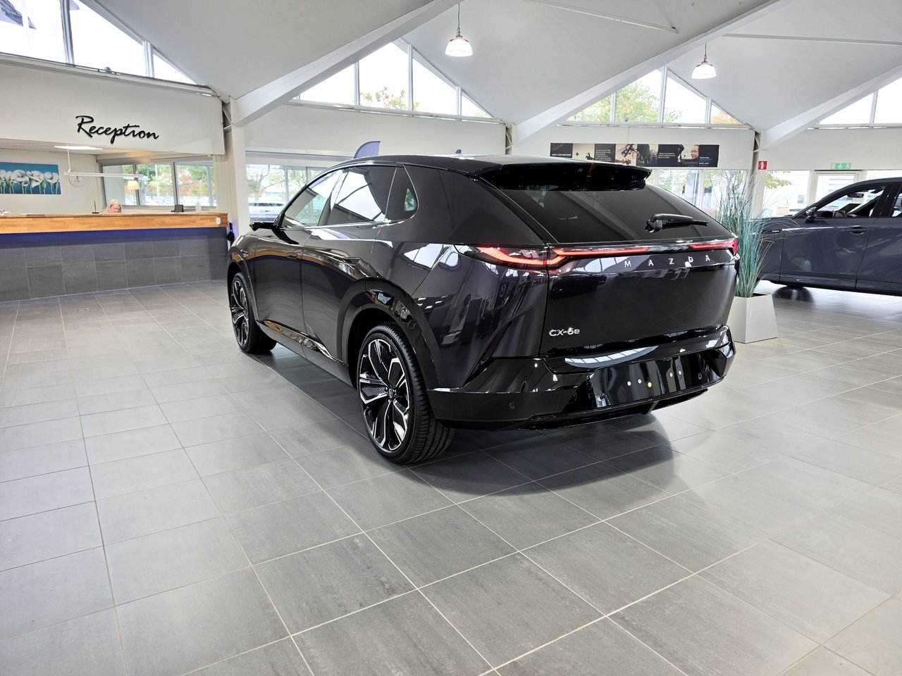 Mazda CX-6e 2026, photo 3/10